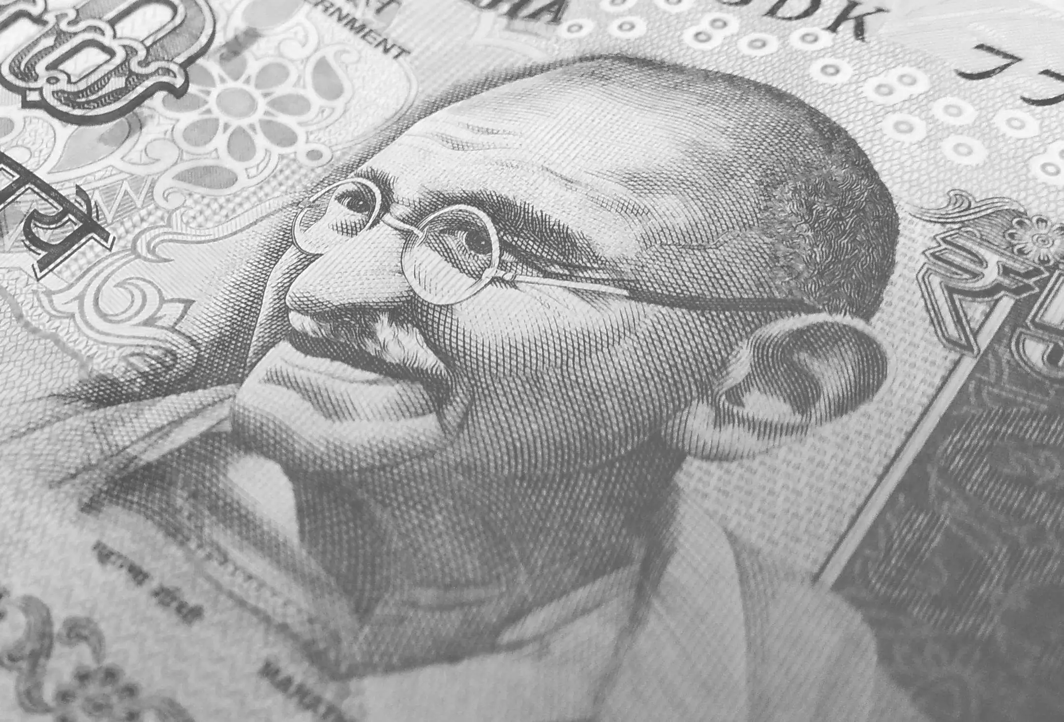 How Rupee's 5 Paise Rise to 83.88 Against the US Dollar Reflects Market Sentiments on Friday